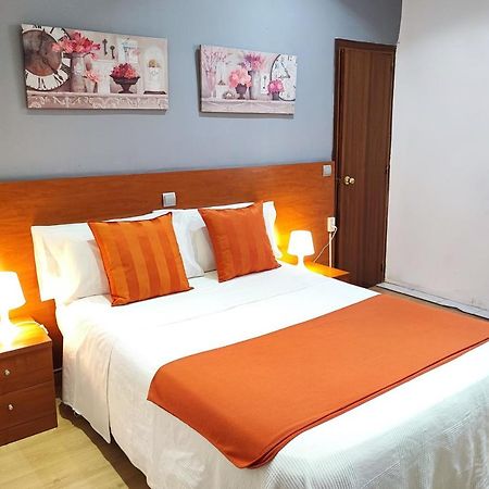 Hostal Cervantes Madrid Eksteriør billede