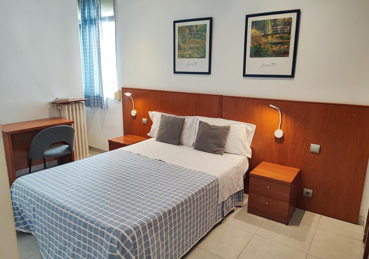 Hostal Cervantes Madrid Eksteriør billede