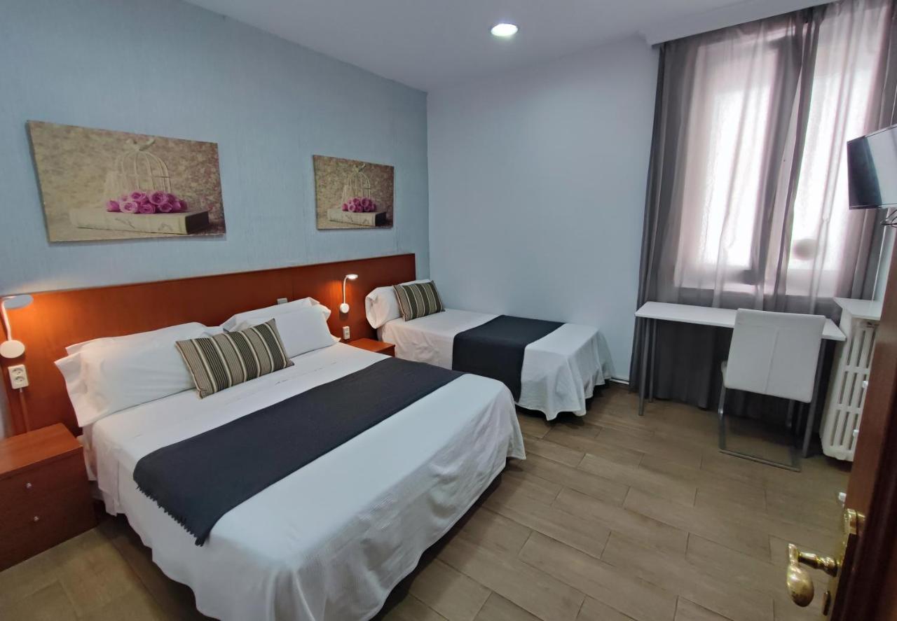 Hostal Cervantes Madrid Eksteriør billede