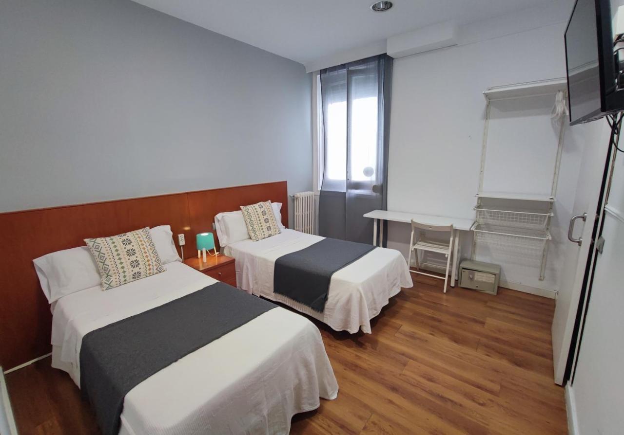Hostal Cervantes Madrid Eksteriør billede