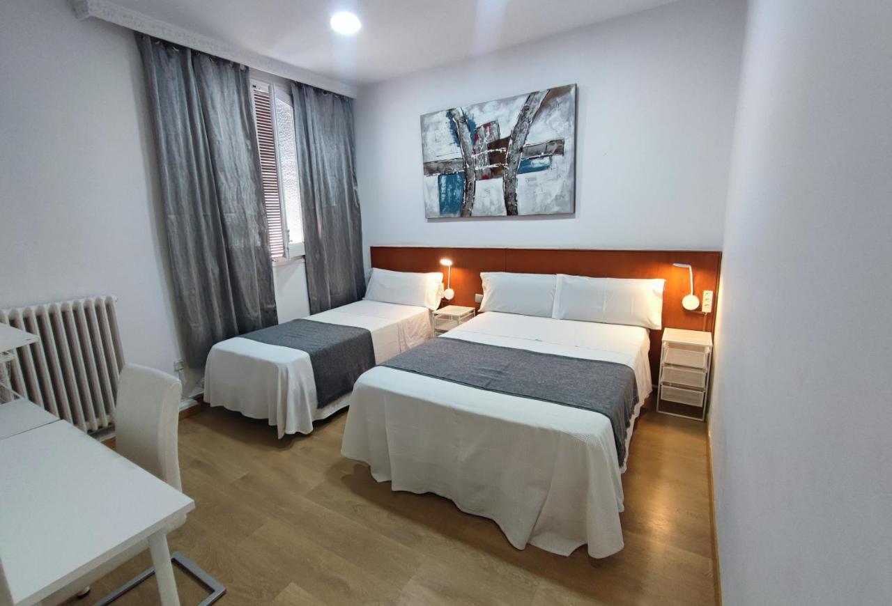Hostal Cervantes Madrid Eksteriør billede