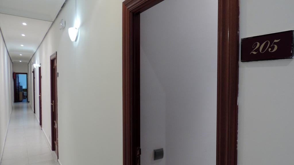 Hostal Cervantes Madrid Eksteriør billede