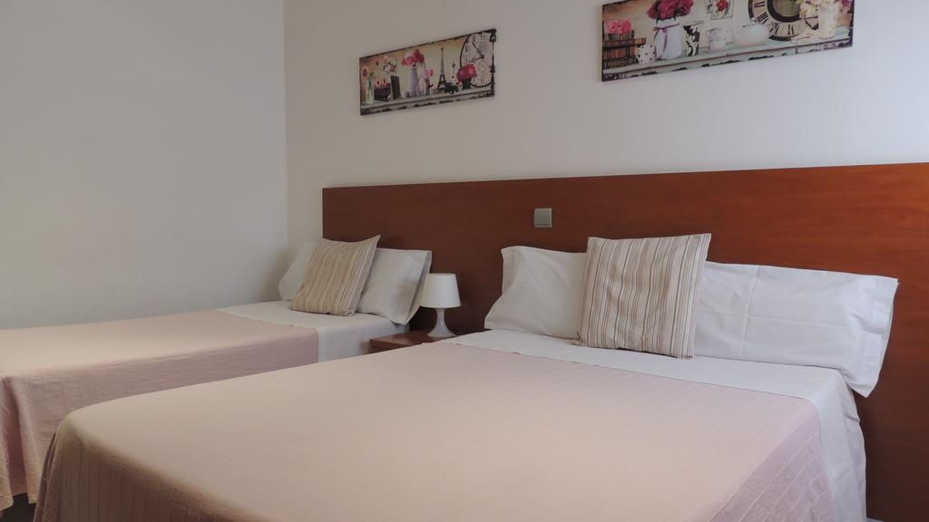 Hostal Cervantes Madrid Eksteriør billede