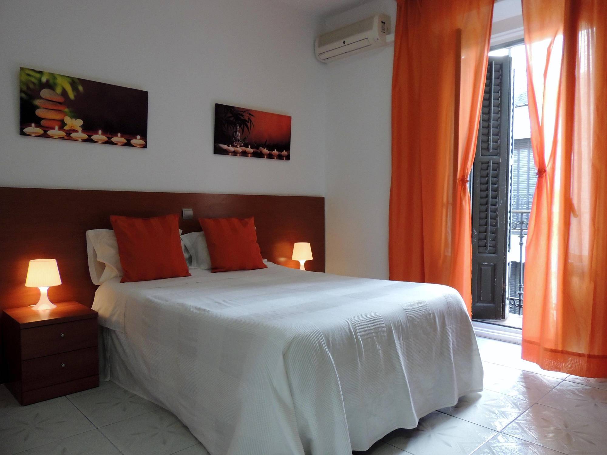 Hostal Cervantes Madrid Eksteriør billede