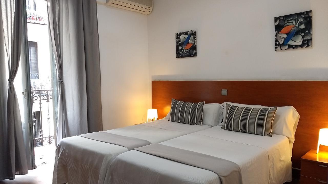 Hostal Cervantes Madrid Eksteriør billede
